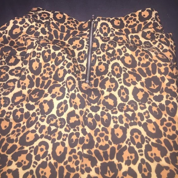 H&M skirt ✨ Black Friday sales✨ - Picture 2 of 4